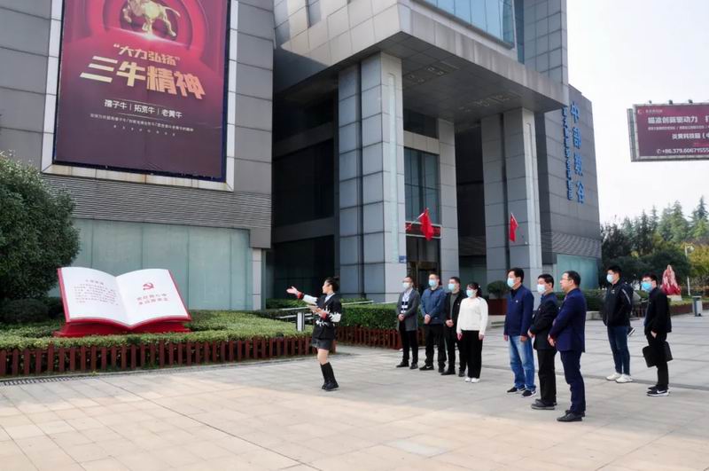 1641460098722879.jpg 640.webp (4).jpg